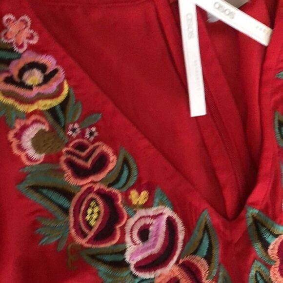 NWT ASOS Red embroidered V-neck dress with open sleeves size 4 - Picture 4 of 7